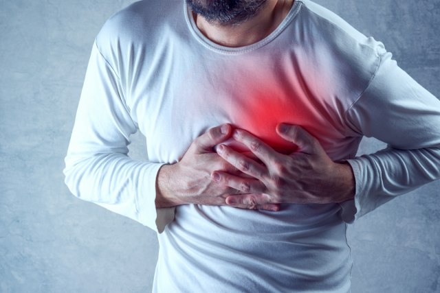 Prepoznajte simptome srčanog i spasite se